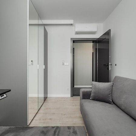 Luksusowy Apartament Z 3 Sypialniami, Klimatyzacja, Parkingiem I Biurkiem We Wroclawiu By Renters Prestige 외부 사진