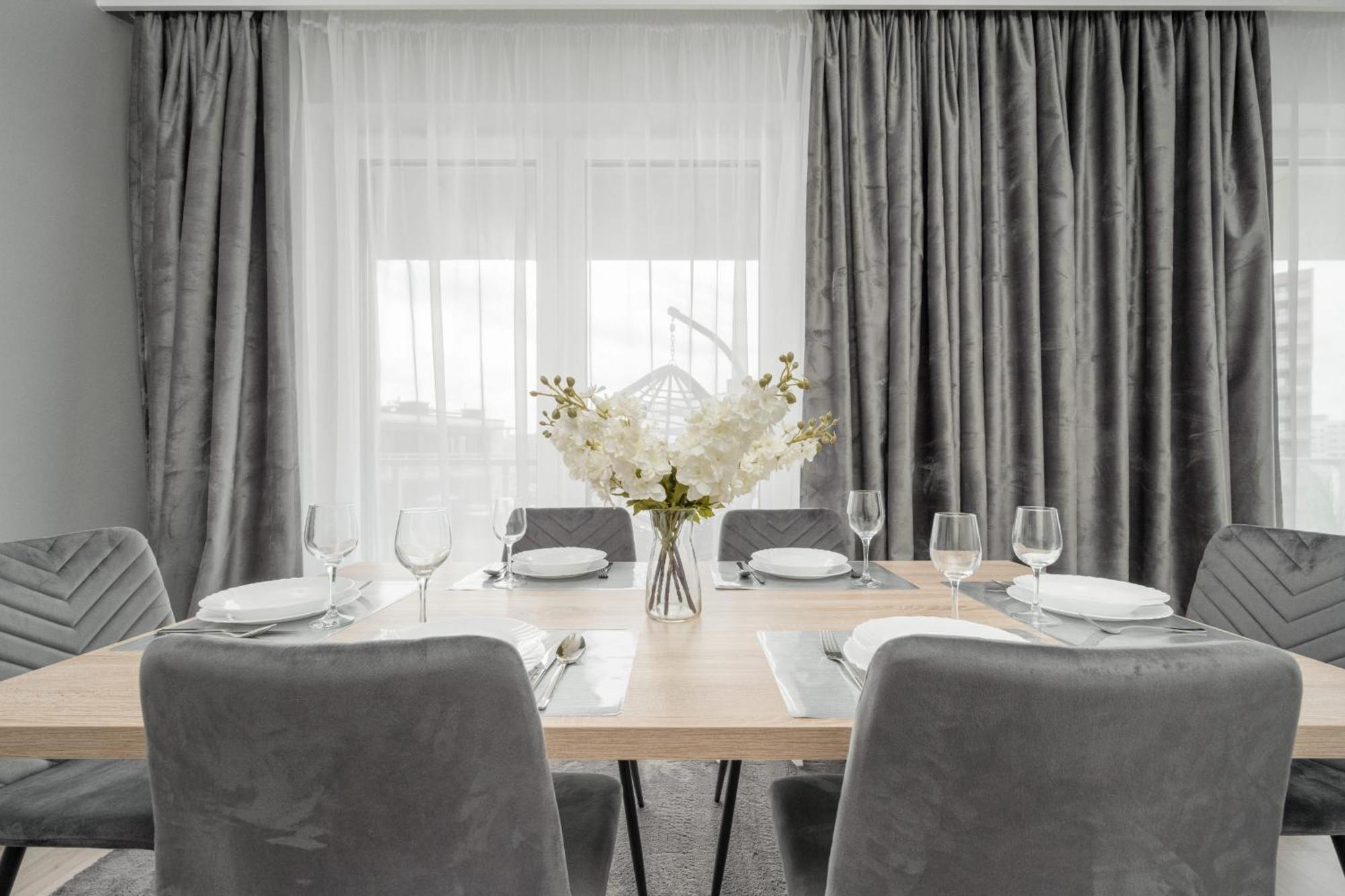 Luksusowy Apartament Z 3 Sypialniami, Klimatyzacja, Parkingiem I Biurkiem We Wroclawiu By Renters Prestige 외부 사진